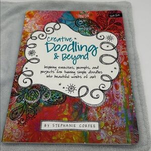 CREATIVE DOODLING & BEYOND-Inspiring Exercises, Prompts, 144 Pages